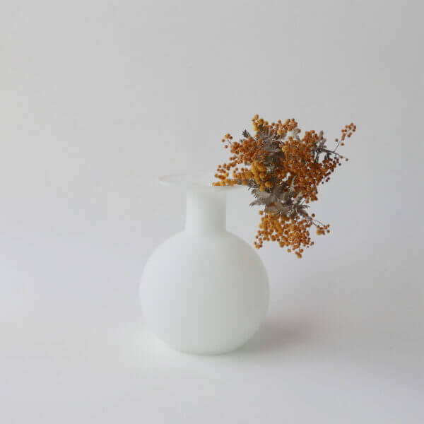WHITE VASE
