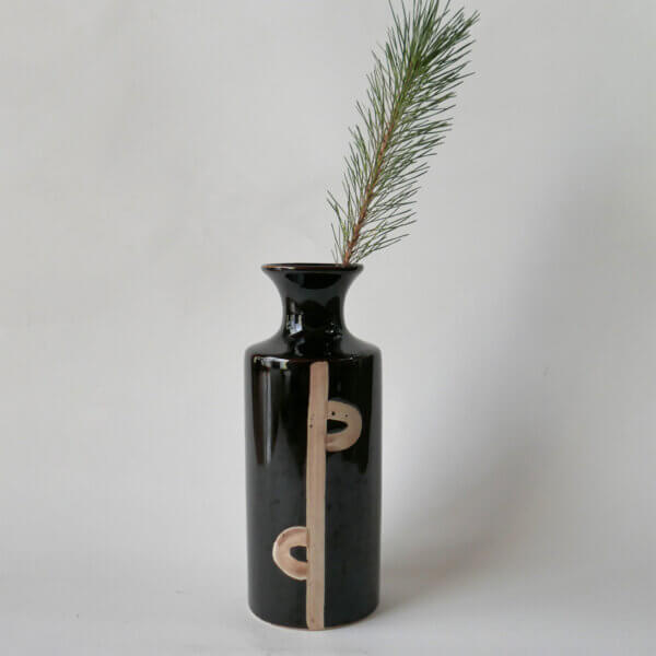 BLACK VASE