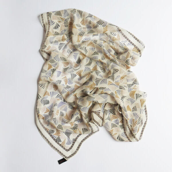 VINTAGE SCARF - E