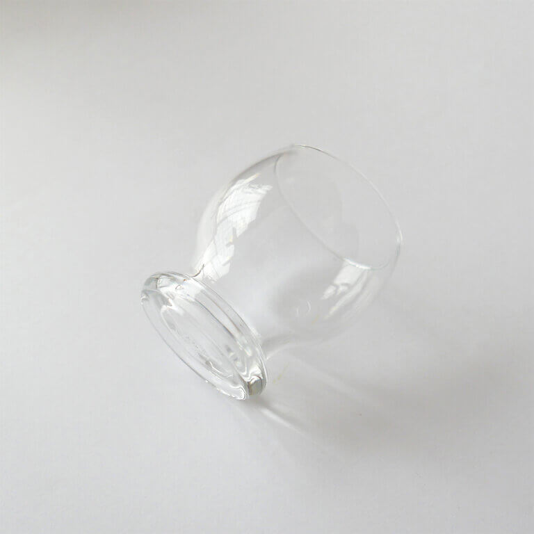 h03